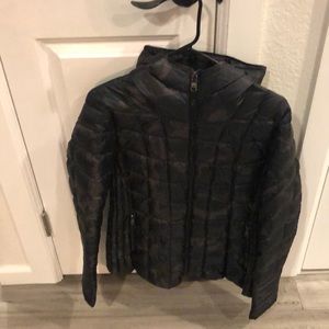 Vince Camuto puffer jacket black and camo